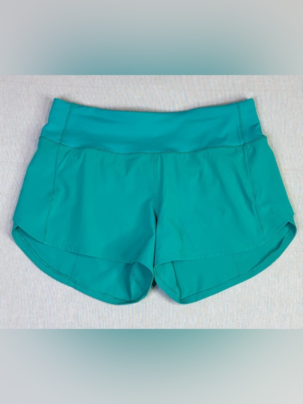 Lululemon Teal Turquoise Run Shorts Size 6 Athletic Lightweight Active